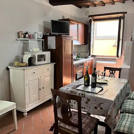 Enjoy Tuscany - Flat In The Center Of Daire *